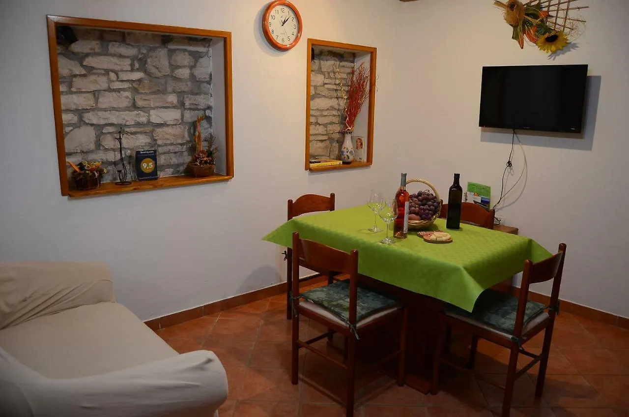 Apartment Duerose Buje Kroatien
